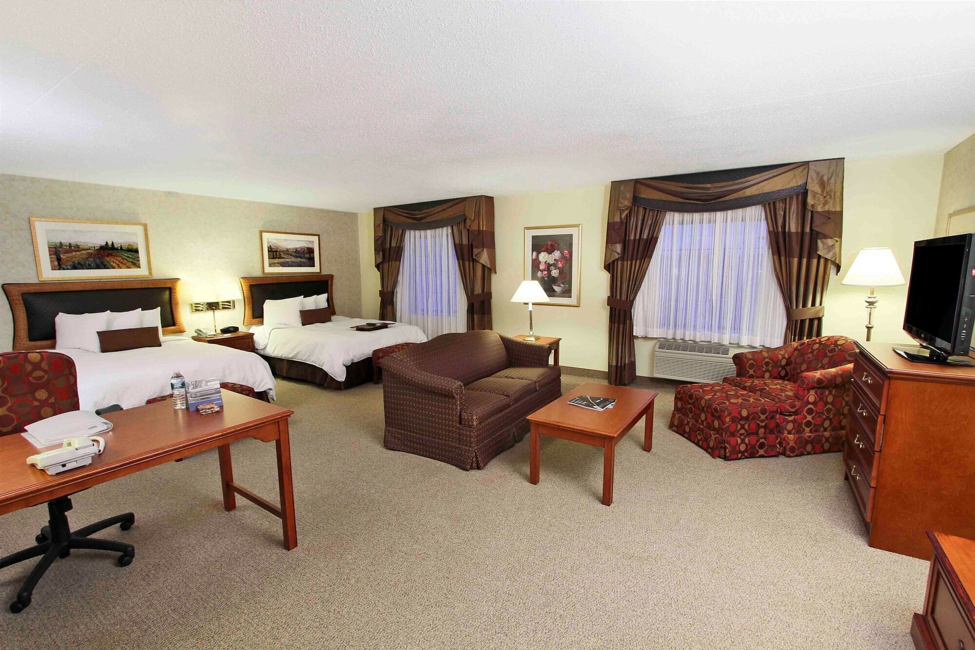 Hampton Inn & Suites By Hilton - Rockville Centre Phòng bức ảnh